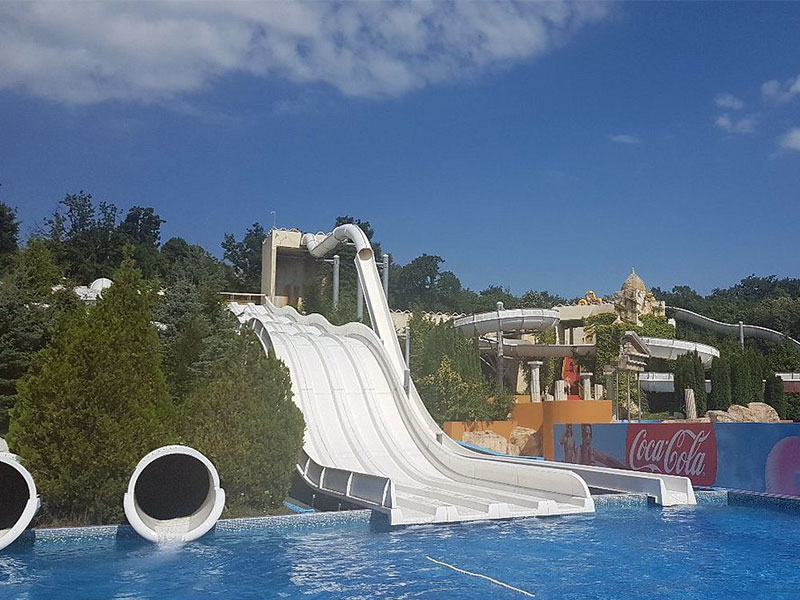 أكوابوليس – مدينة الألعاب المائية