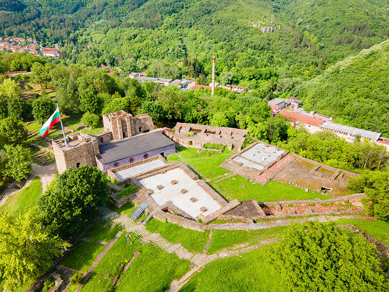 قلاع بلغاريا التاريخية – فيليكو تارنوفو وأرباناسي 