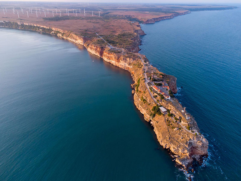 الشاطئ الملكي – بالشيك ورأس كالياكرا 