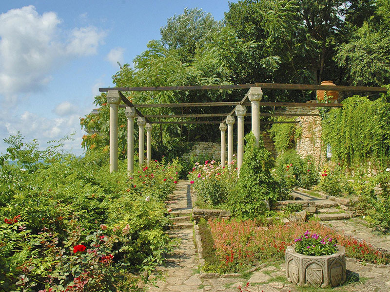 الشاطئ الملكي – بالشيك ورأس كالياكرا 