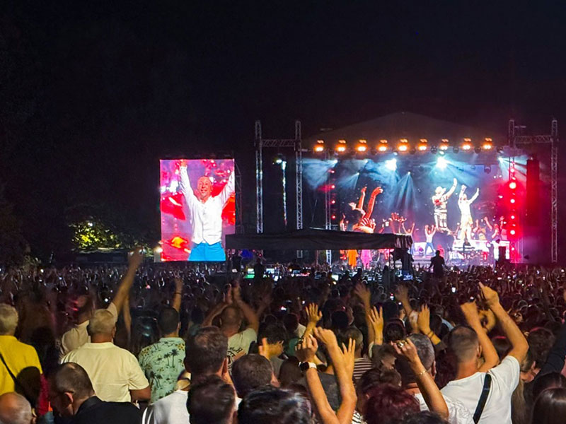 فارنا ليلاً – أمسية في المدينة